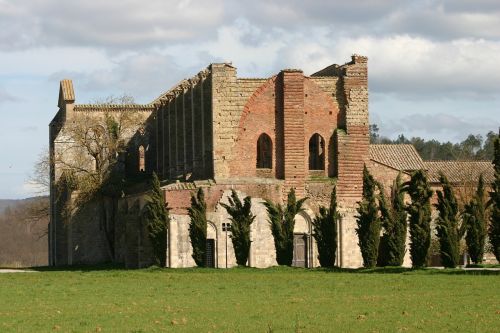 tuscany monastery abbey