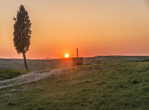 tuscany sun sunset