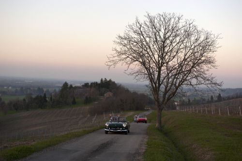 tuscany auto sunset