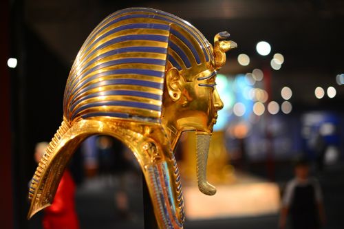 tutankhamen gold egypt