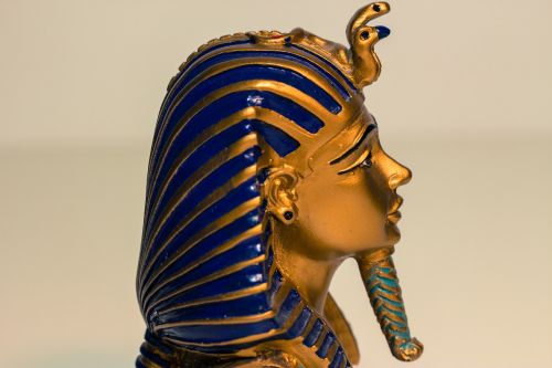 tutankhamun egyptian pharaoh