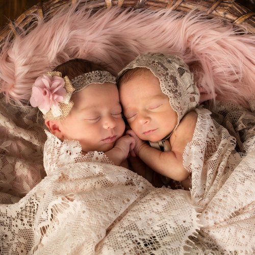twins  newborns  girls
