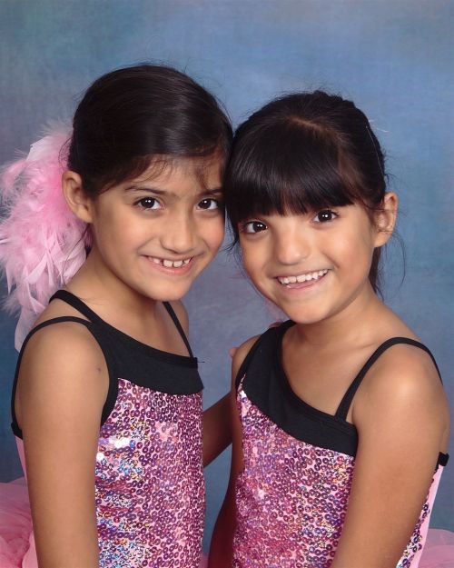 twins sisters sparkle
