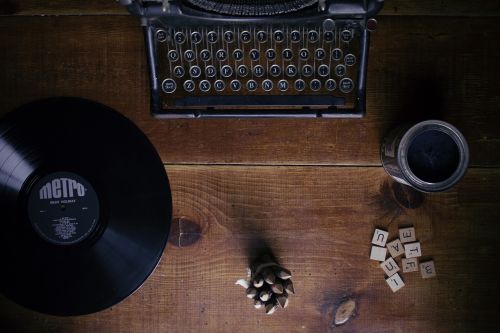 typewriter record table setting