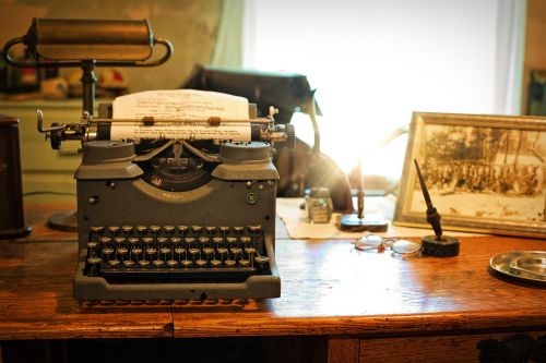 typewriter desk vintage