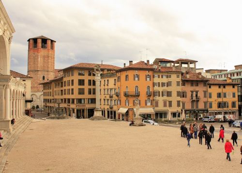 udine hauptplatz space