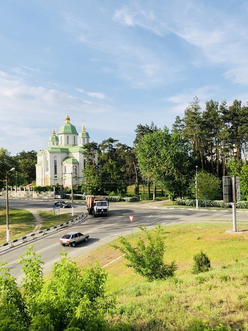 ukraine  church  road