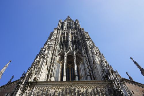 ulm cathedral tower frontal