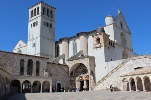 umbria  assisi  basilica