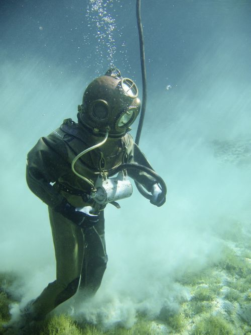 underwater divers helmet diver