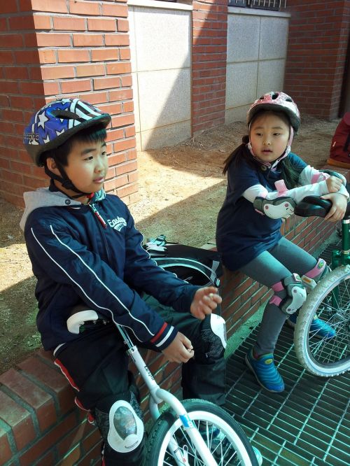 unicycle friends children