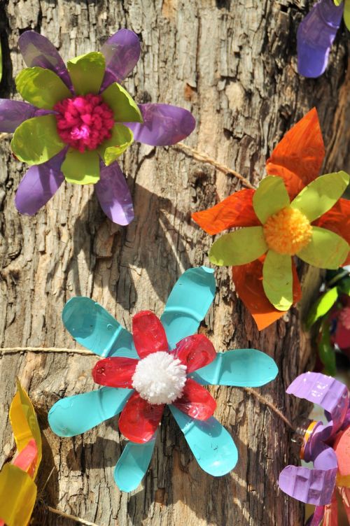 upcycling plastic flower