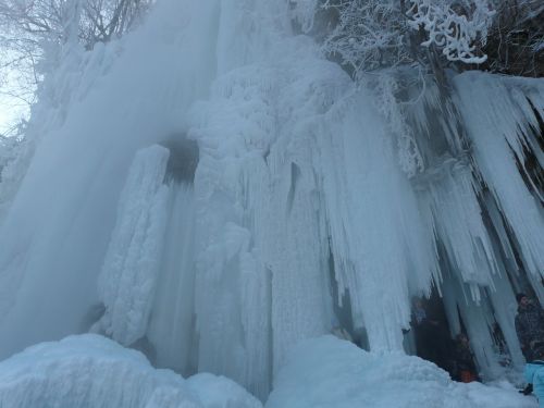 urach waterfall frozen winter