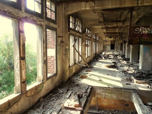 urbex ruin window