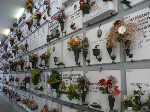 urn tombs flowers cemetery