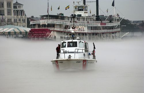 us coast guard patrol boat fog mississippi river