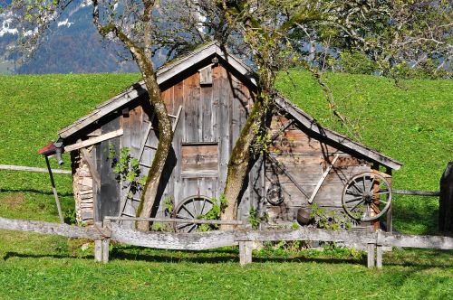 vacation hut alpine hut