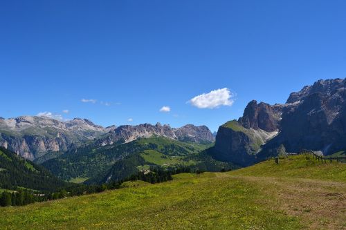 val gardena sassolungo mountain