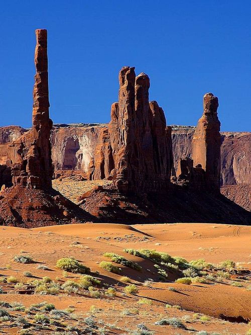 valley monument pole