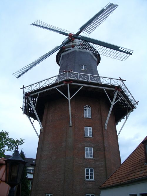 varel north sea windmill