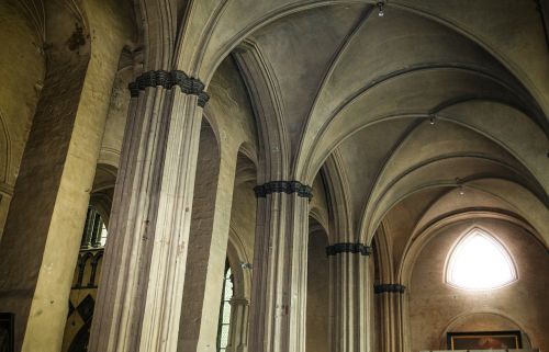 vaults church architecture