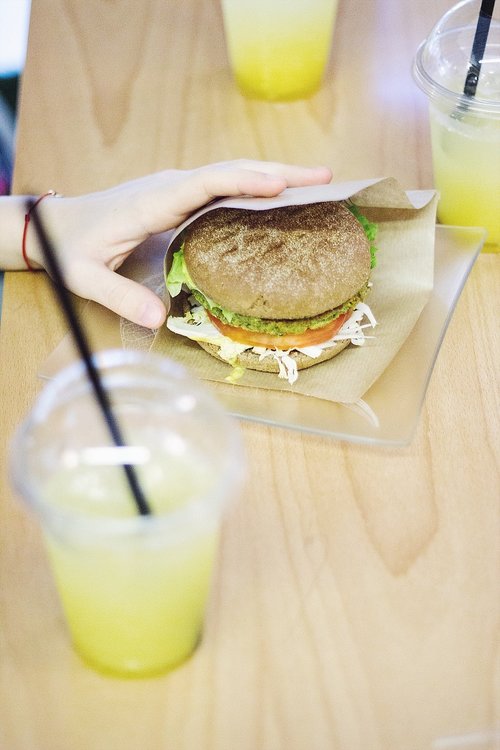 vegan  burger  café