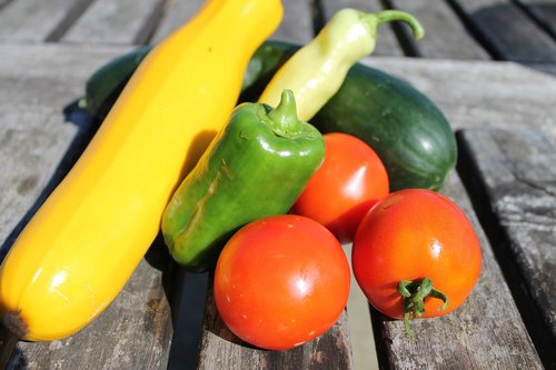 vegetables  tomato  paprika