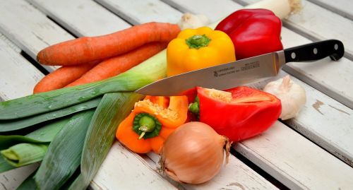 vegetables knife paprika