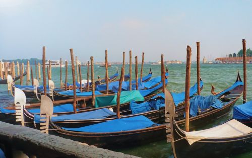 venice italy gondola