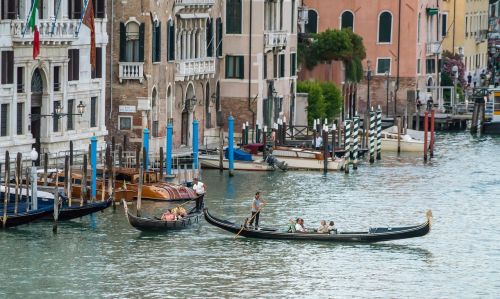 venice italy gondola