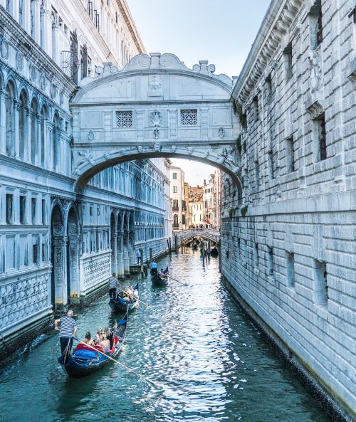 venice italy gondola