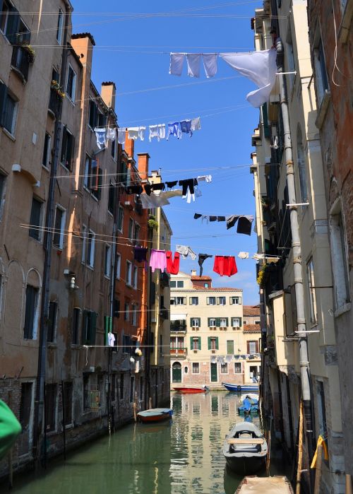 venice burano colors