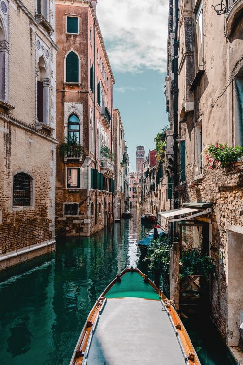 venice gondola water