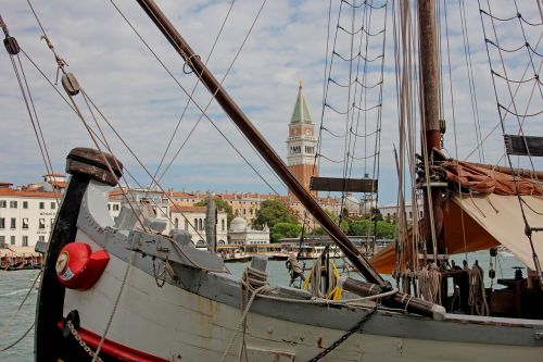 venice ship city