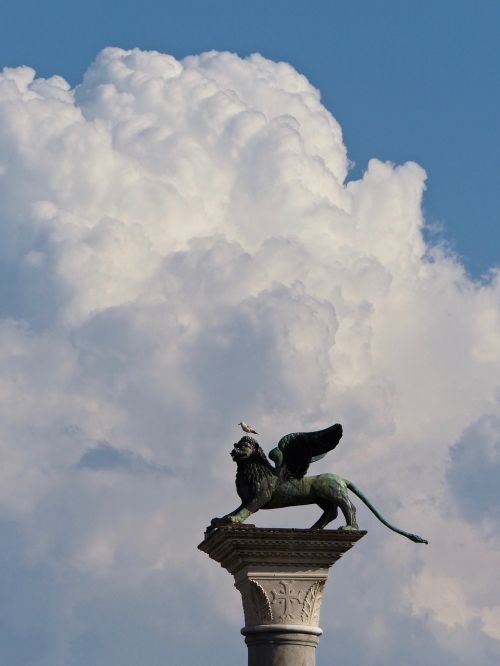 venice lion cloud