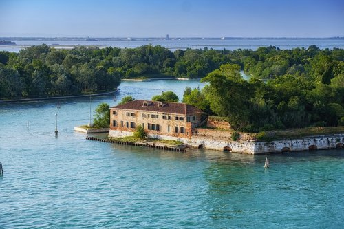 venice  island  house