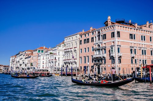 venice  italy  gondola