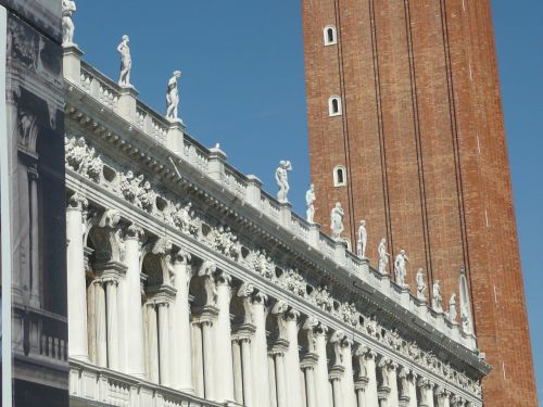 venice italy statue