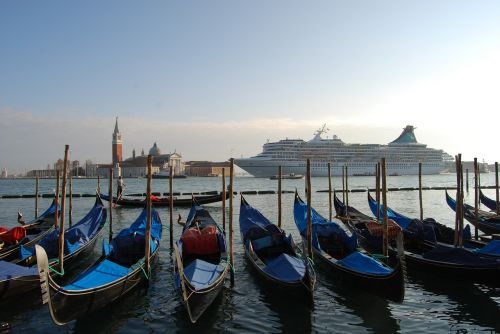 venice italy gondola