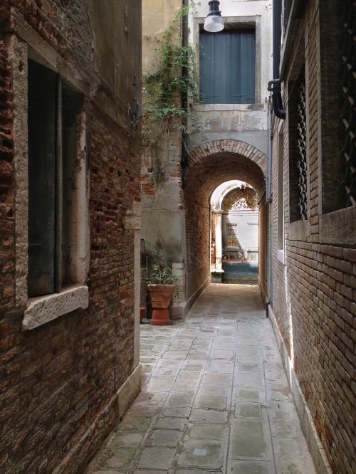 venice italy bricks