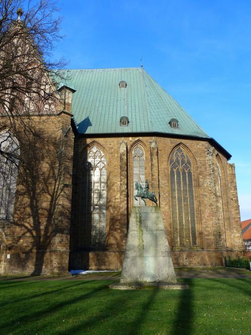 verden of all dom monument