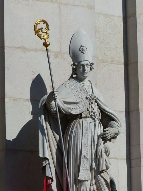 vergilius st statue salzburg cathedral vergilius