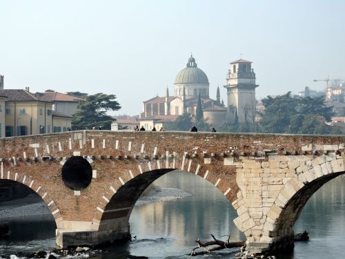 verona bridge stone