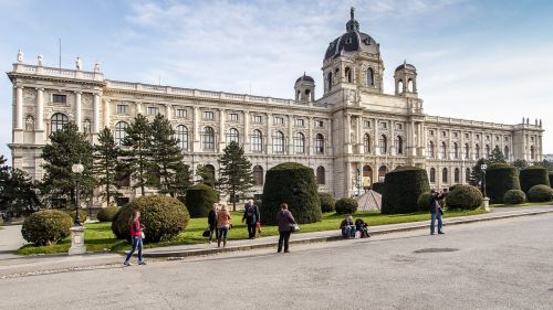 vienna downtown museumsquartier