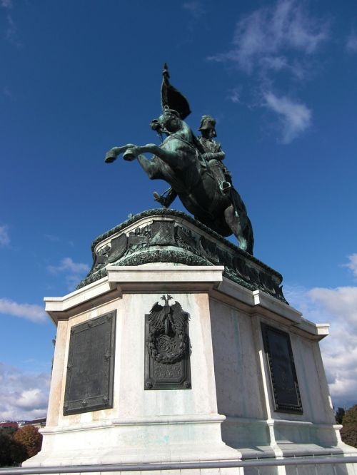 vienna austria statue