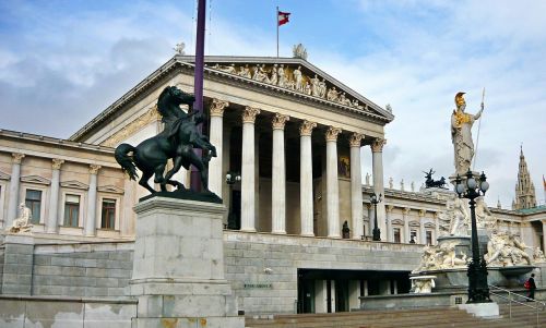 vienna the parliament ringstrasse