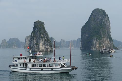 vietnam halong sea