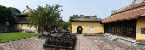 vietnam hue palace