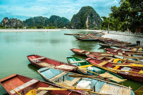 vietnam water boats