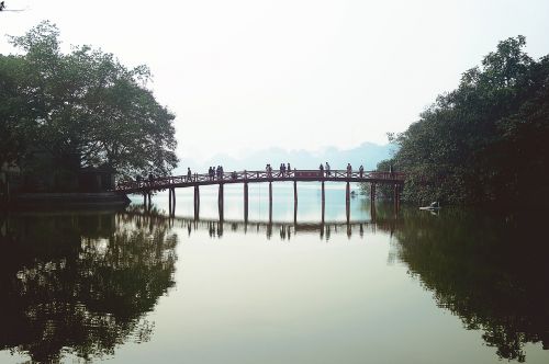 vietnam hanoi bridge